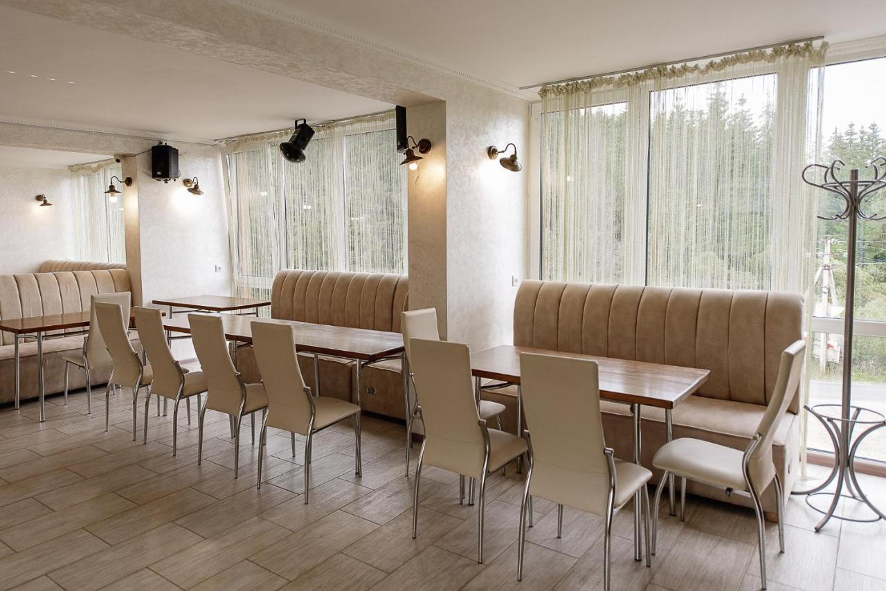 Hotel Brooklyn 2 Yablunytsya Exterior foto